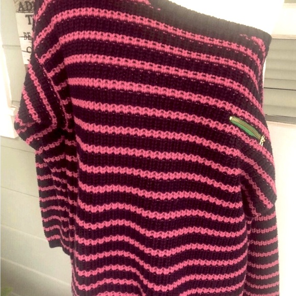 TOMMY HILFIGER Y2K vintage oversized open knit sweater. The details 💕OS size - Picture 3 of 15